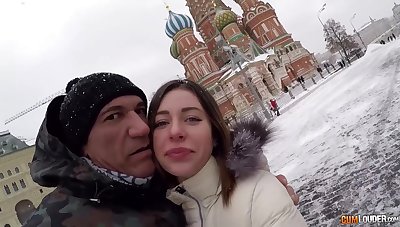 Hot Spanish guy Marco Banderas picks up Russian girl on the Red Square